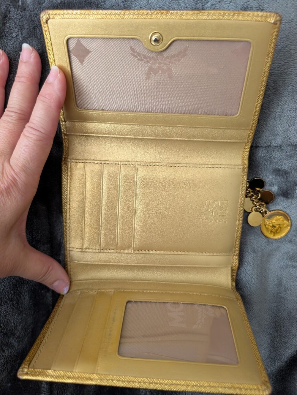 MCM Gold Leather Shoulder Bag and Wallet W/Charms Set In Gorgeous Condition! - Picture 14 of 16